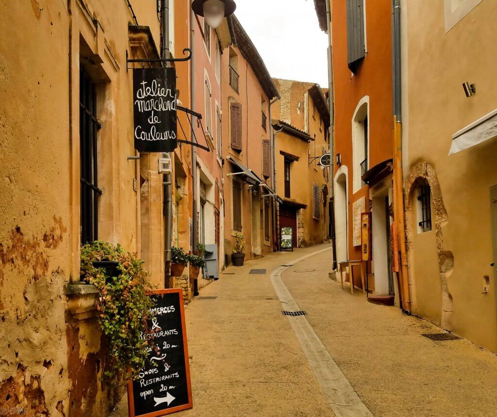 France Provence Roussillon street