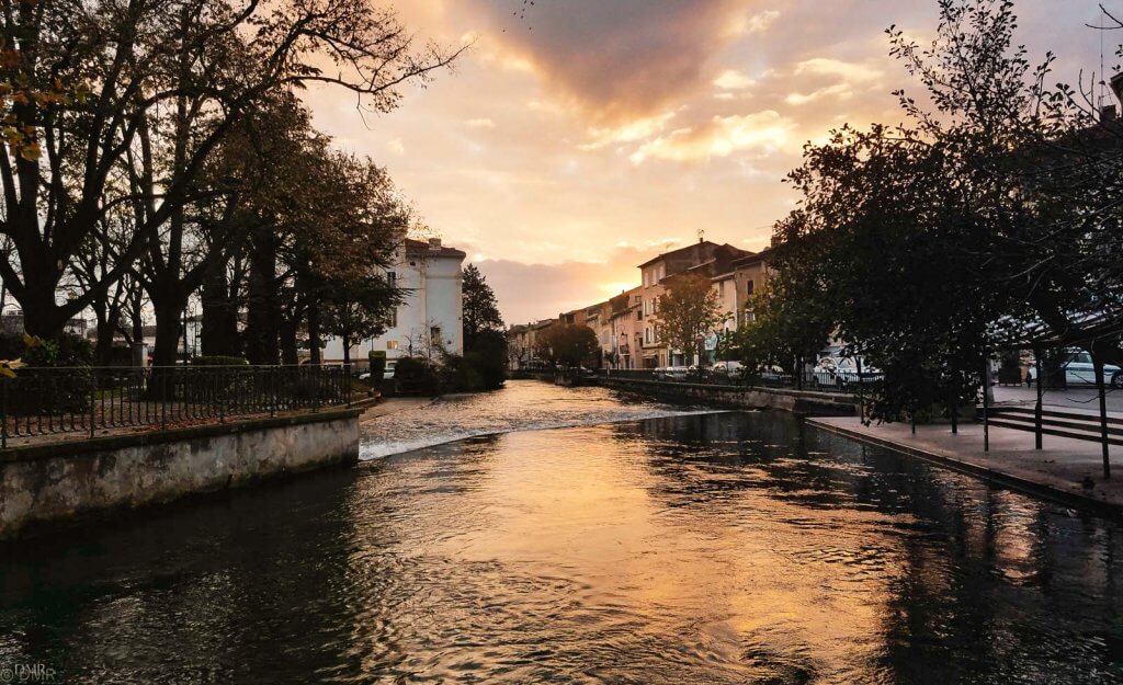 France L'Isle-sur-la-Sorgue Sorgue River at sunset